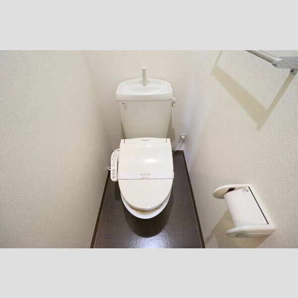 トイレ (温水洗浄暖房便座)