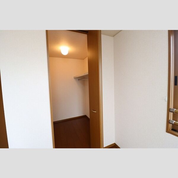 収納 (ウォークインクローゼット)