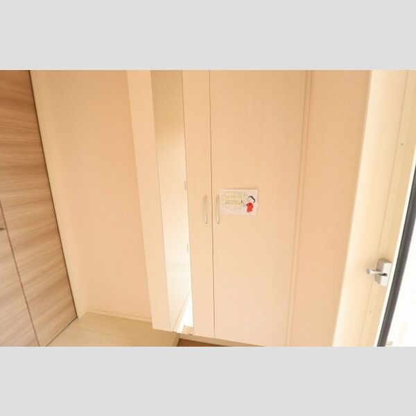 玄関 (トールタイプの姿見付シューズボックス)