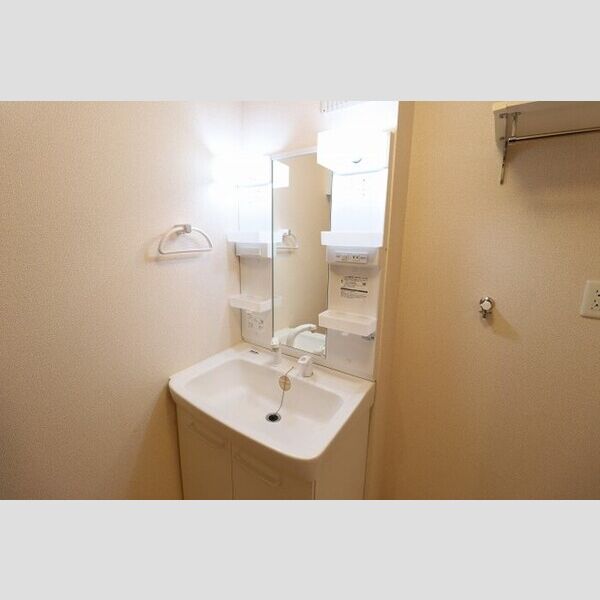 洗面所 (洗髪洗面化粧台)