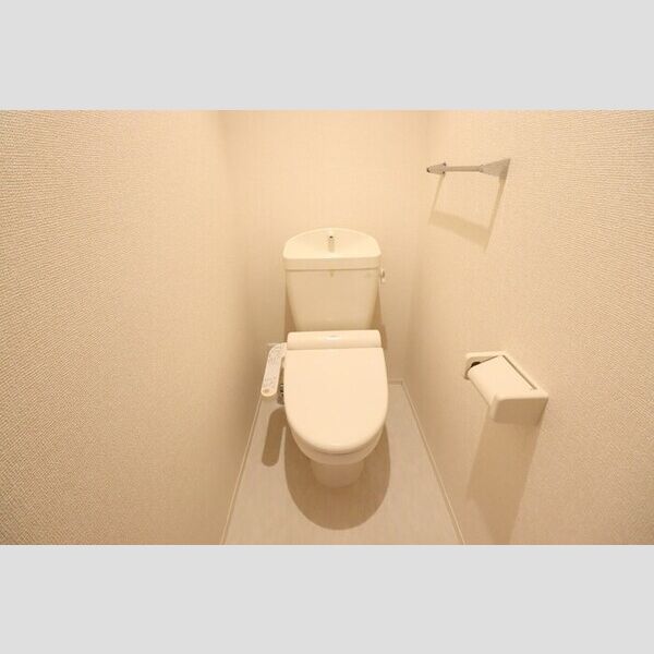 トイレ (温水洗浄暖房便座)