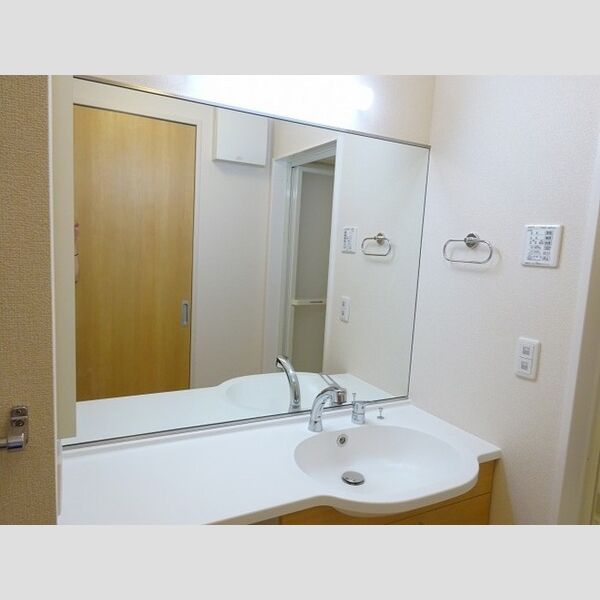 洗面所 (ワイドカウンター洗髪洗面化粧台)