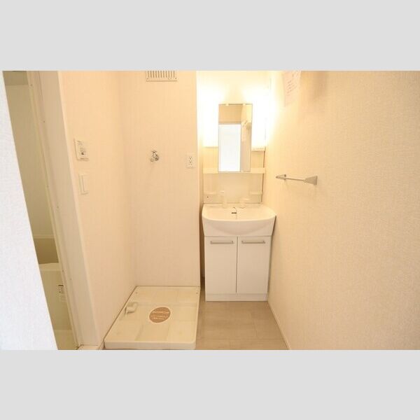 洗面所 (洗髪洗面化粧台)