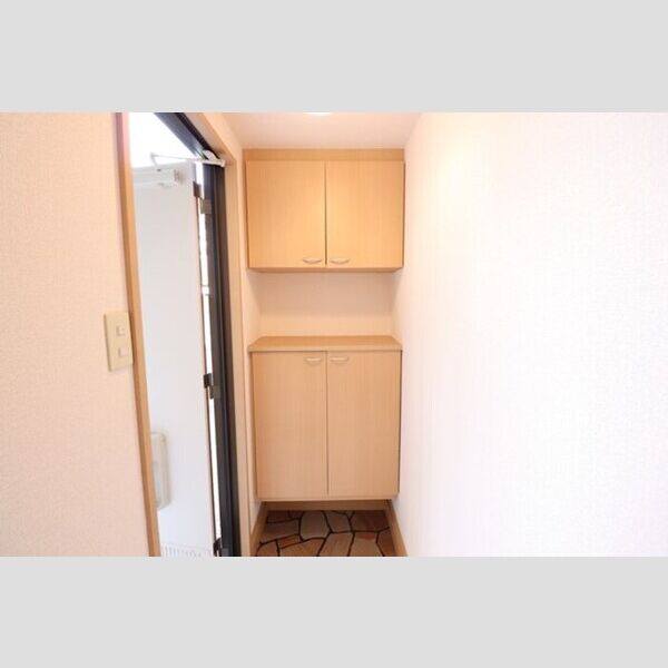 玄関 (シューズボックス)