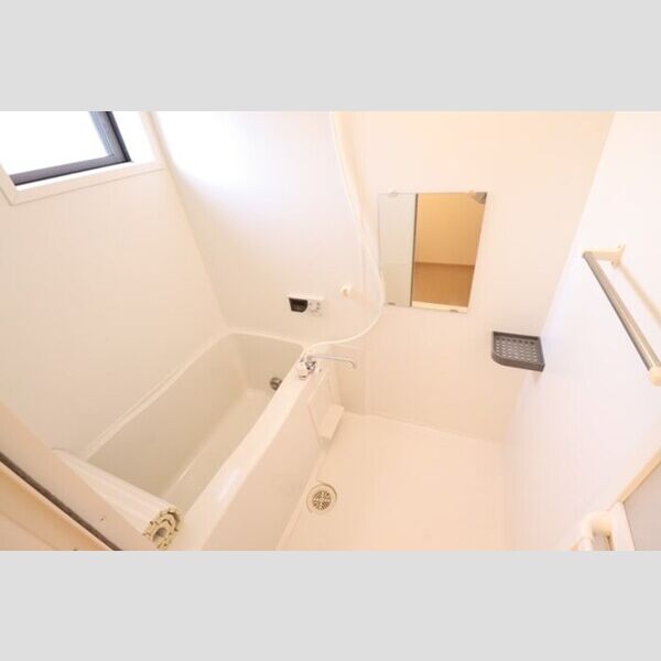 バス (追い焚き給湯式浴室(小窓付))