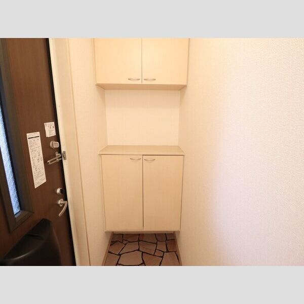 玄関 (シューズボックス)