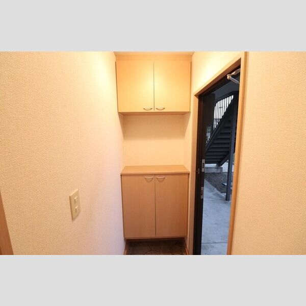 玄関 (シューズボックス)