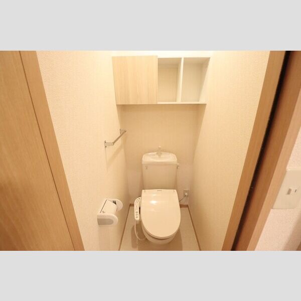 トイレ (温水洗浄暖房便座)