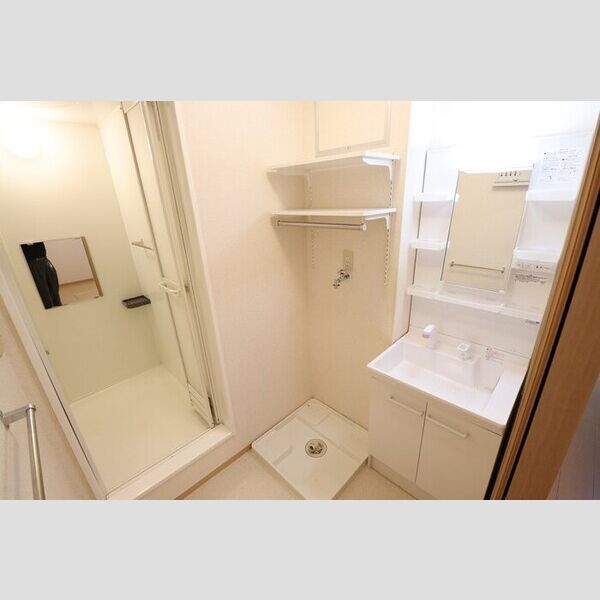 洗面所 (洗髪洗面化粧台)