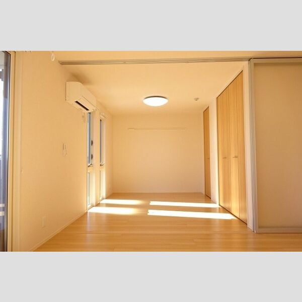 その他 (洋室6帖)