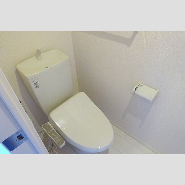 トイレ (温水洗浄暖房便座)