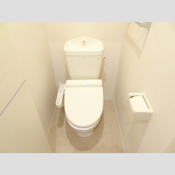 トイレ (温水洗浄暖房便座)