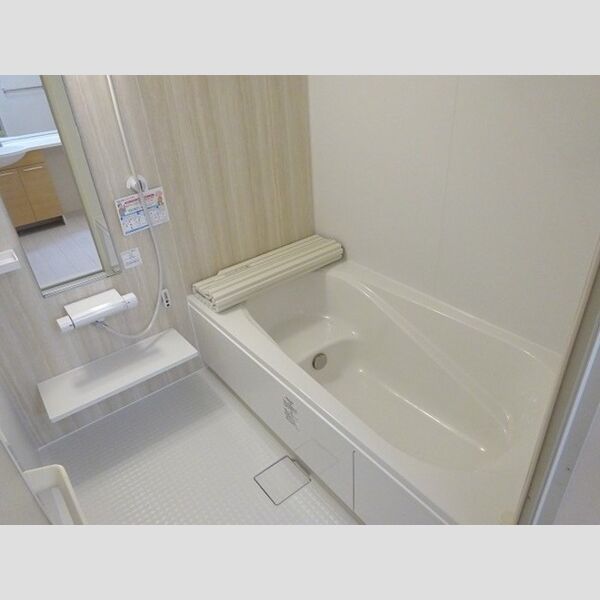 バス (浴室換気乾燥機付、追い焚き給湯式浴室)