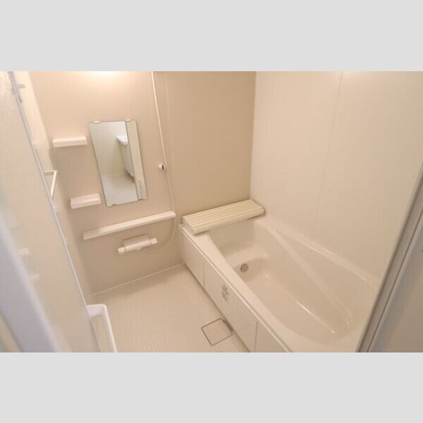 バス (追い焚き給湯式浴室)