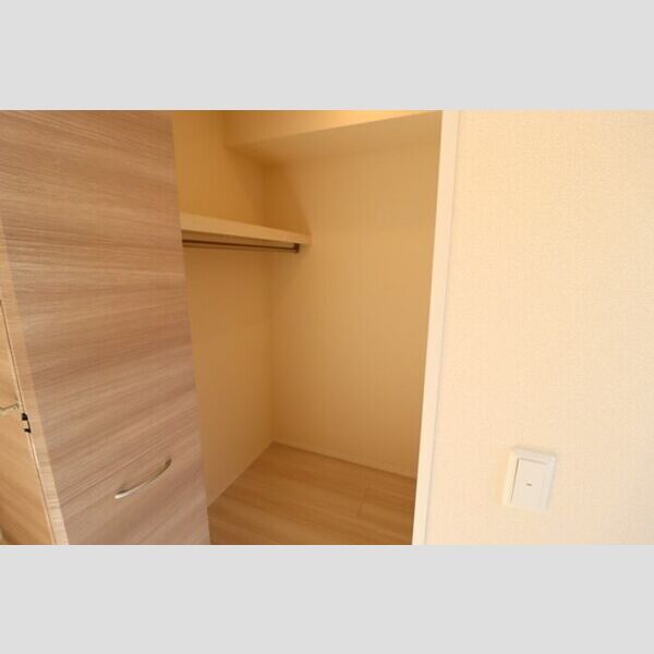 収納 (ウォークインクローゼット)