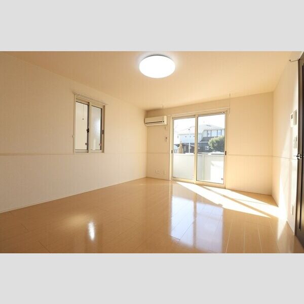 その他 (リビング全景(別角度))