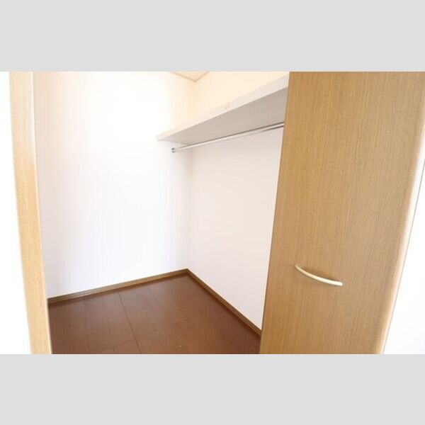 収納 (ウォークインクローゼット)