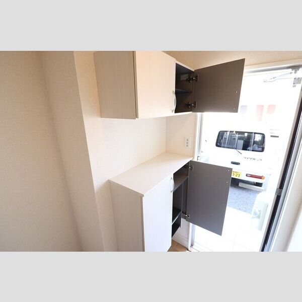 玄関 (シューズボックス)