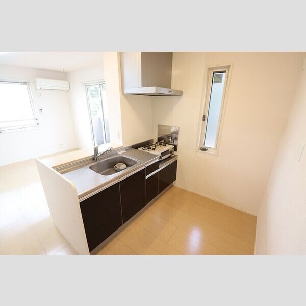 キッチン (対面キッチン(ガスコンロ付))