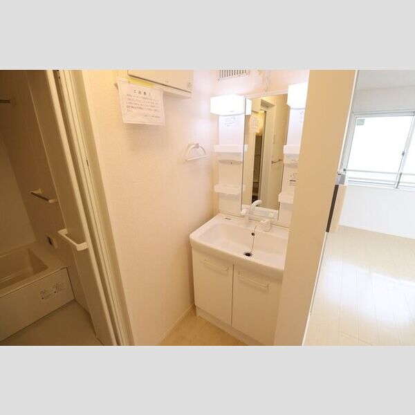 洗面所 (洗髪洗面化粧台)