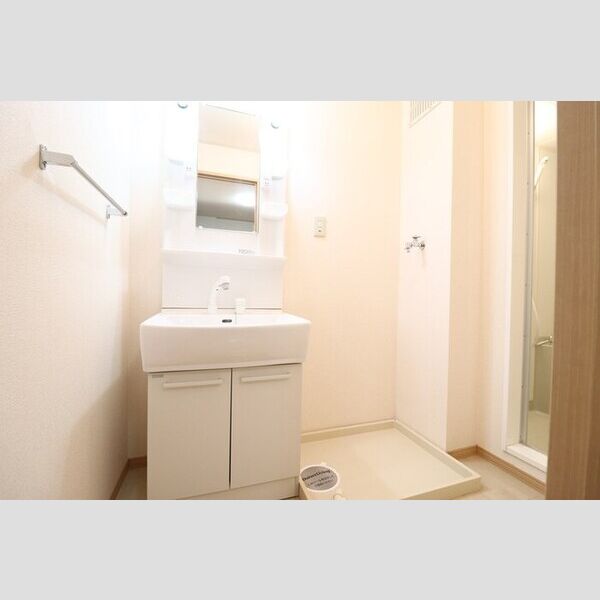 洗面所 (洗髪洗面化粧台)