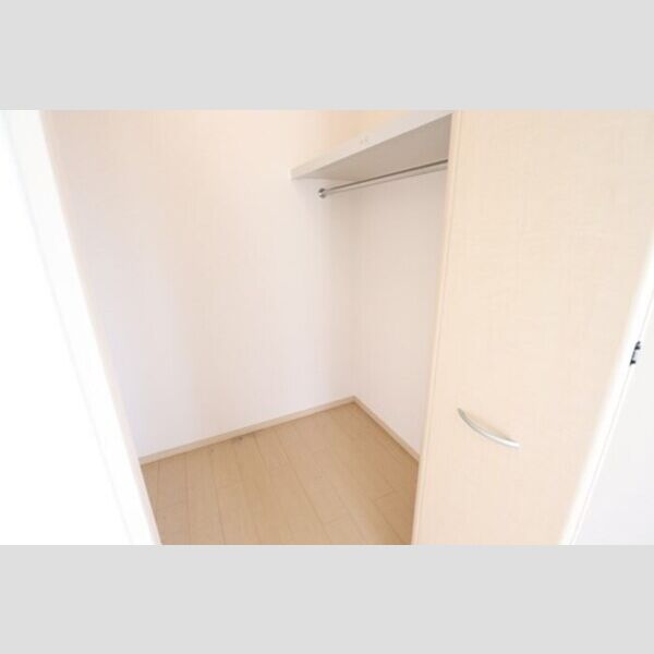 収納 (ウォークインクローゼット)