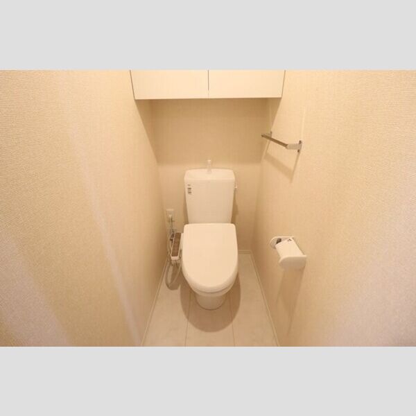 トイレ (温水洗浄暖房便座)