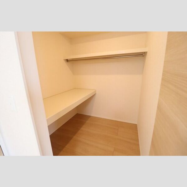 収納 (ウォークインクローゼット)