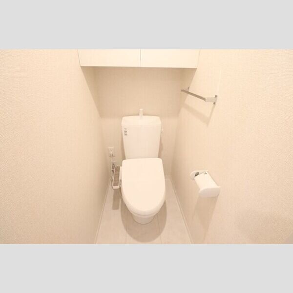 トイレ (温水洗浄暖房便座)