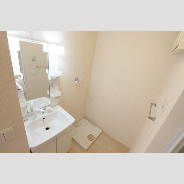 洗面所 (洗髪洗面化粧台)