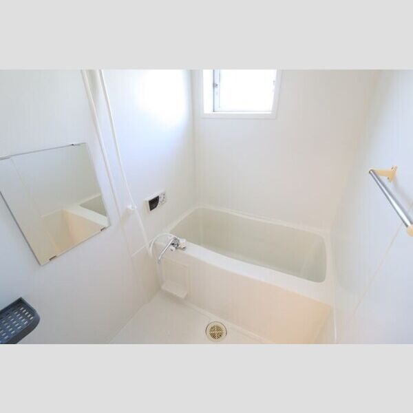 バス (追い焚き給湯式浴室(小窓付))