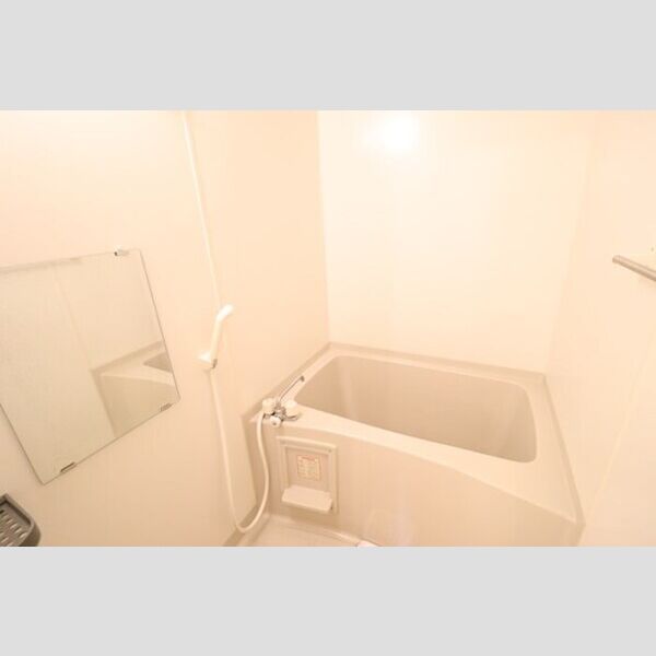 バス (給湯式浴室)