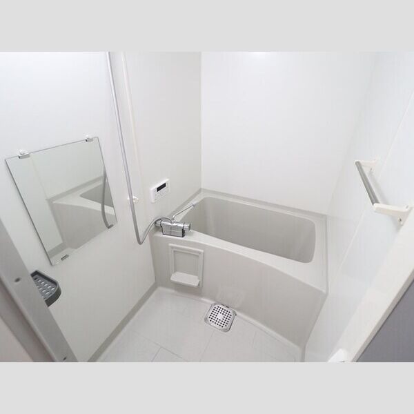 バス (追い焚き給湯式浴室)