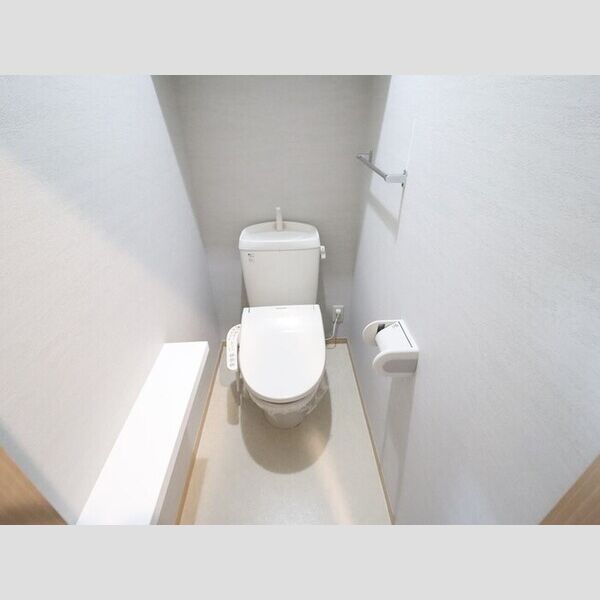 トイレ (温水洗浄暖房便座)