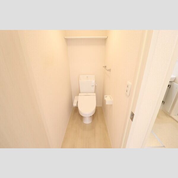 トイレ (温水洗浄暖房便座)