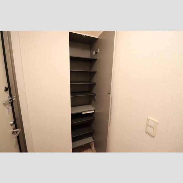 玄関 (シューズボックス)