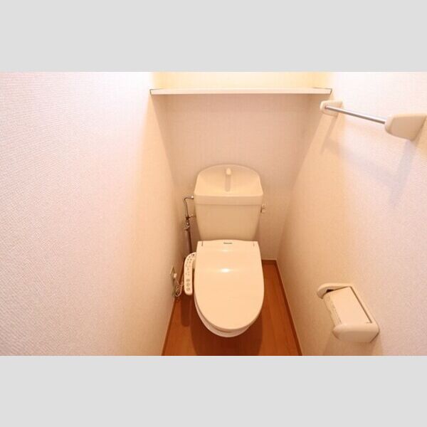 トイレ (温水洗浄暖房便座)