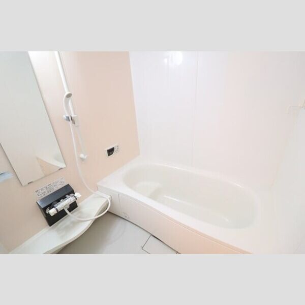 バス (追い焚き給湯式浴室)