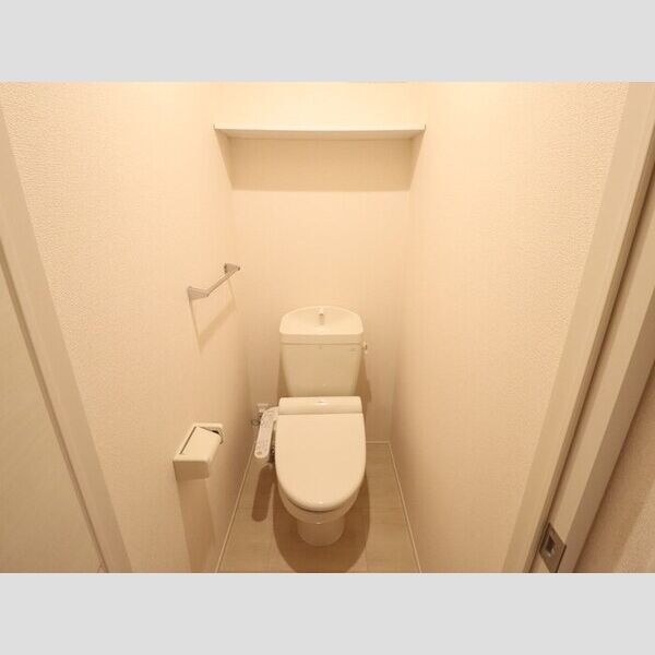 トイレ (温水洗浄暖房便座)