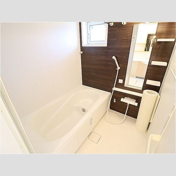 バス (追い焚き給湯式浴室(小窓・浴室換気乾燥機付))