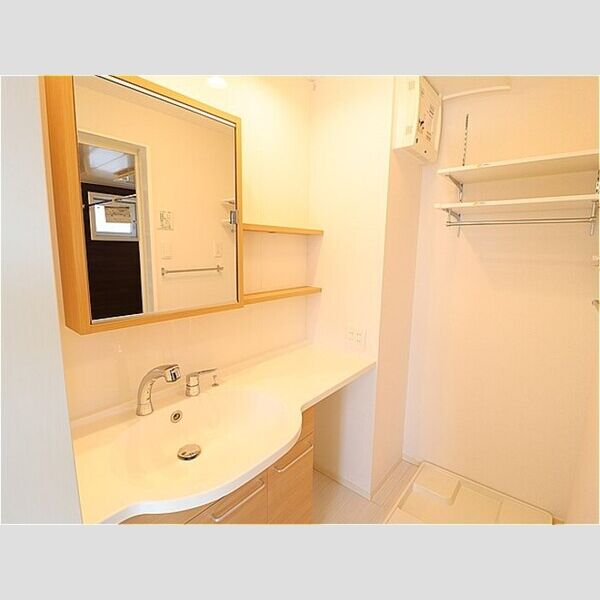 洗面所 (ワイドカウンター洗髪洗面化粧台)