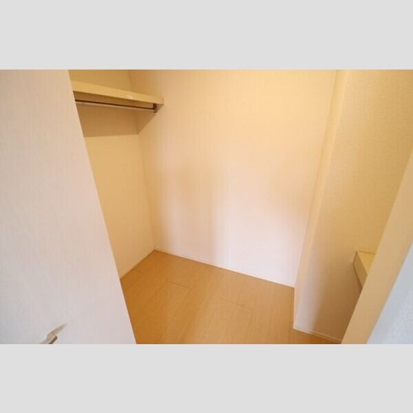 収納 (ウォークインクローゼット)