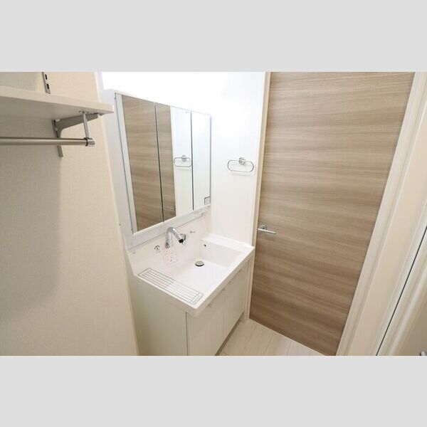 洗面所 (洗髪洗面化粧台)