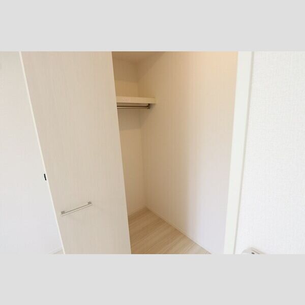 収納 (ウォークインクローゼット)