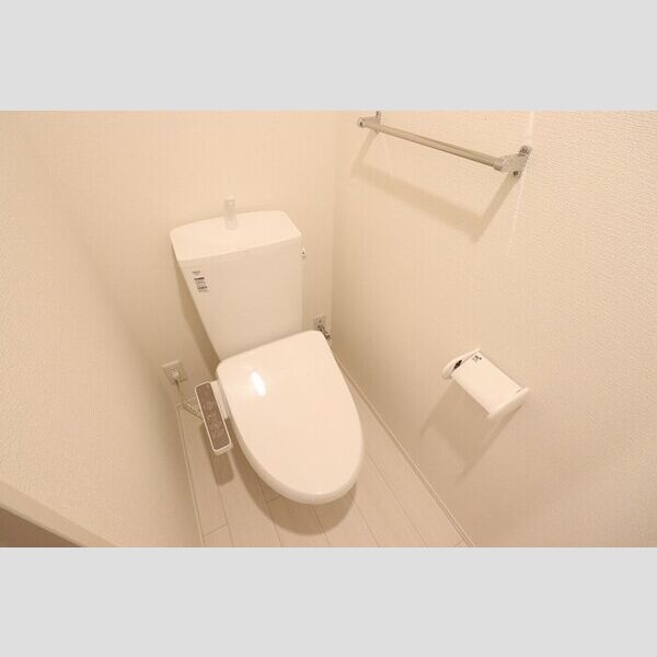 トイレ (温水洗浄暖房便座)