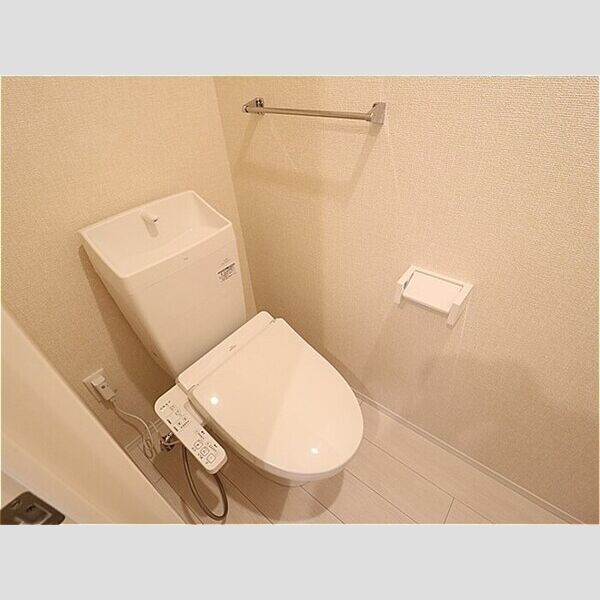 トイレ (温水洗浄暖房便座)