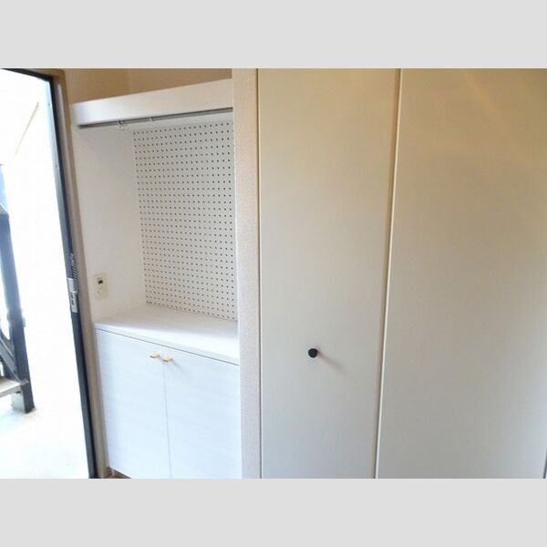 玄関 (シューズボックス)