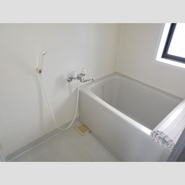 バス (追い焚き給湯式浴室)