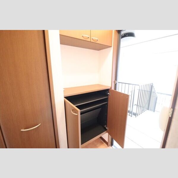 玄関 (シューズボックス)