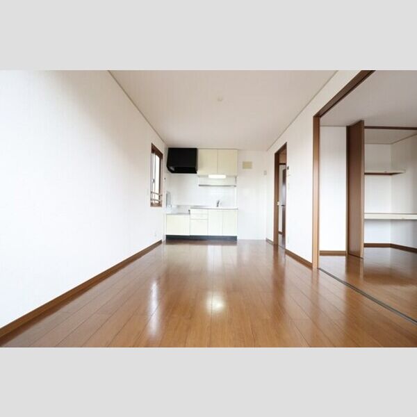 居室・リビング (リビング全景(別角度))